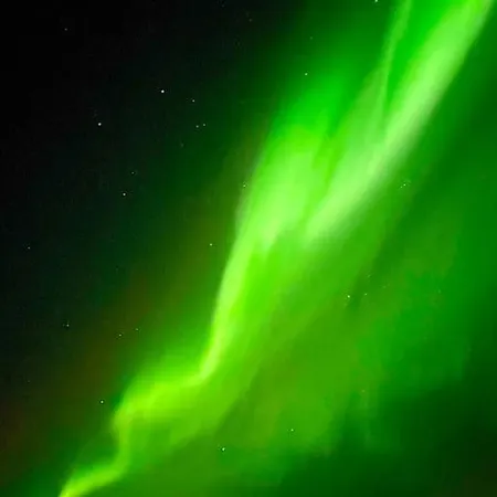 Elegant And Cosy Log Aurora Apartment