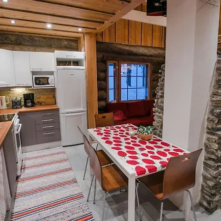 Elegant And Cosy Log Aurora Apartment