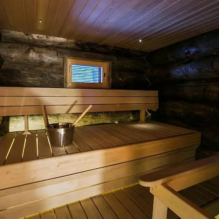 Elegant And Cosy Log Aurora Apartment Äkäslompolo