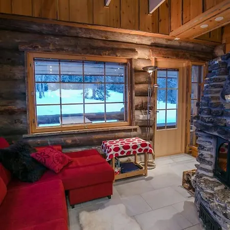 Elegant And Cosy Log Aurora Äkäslompolo